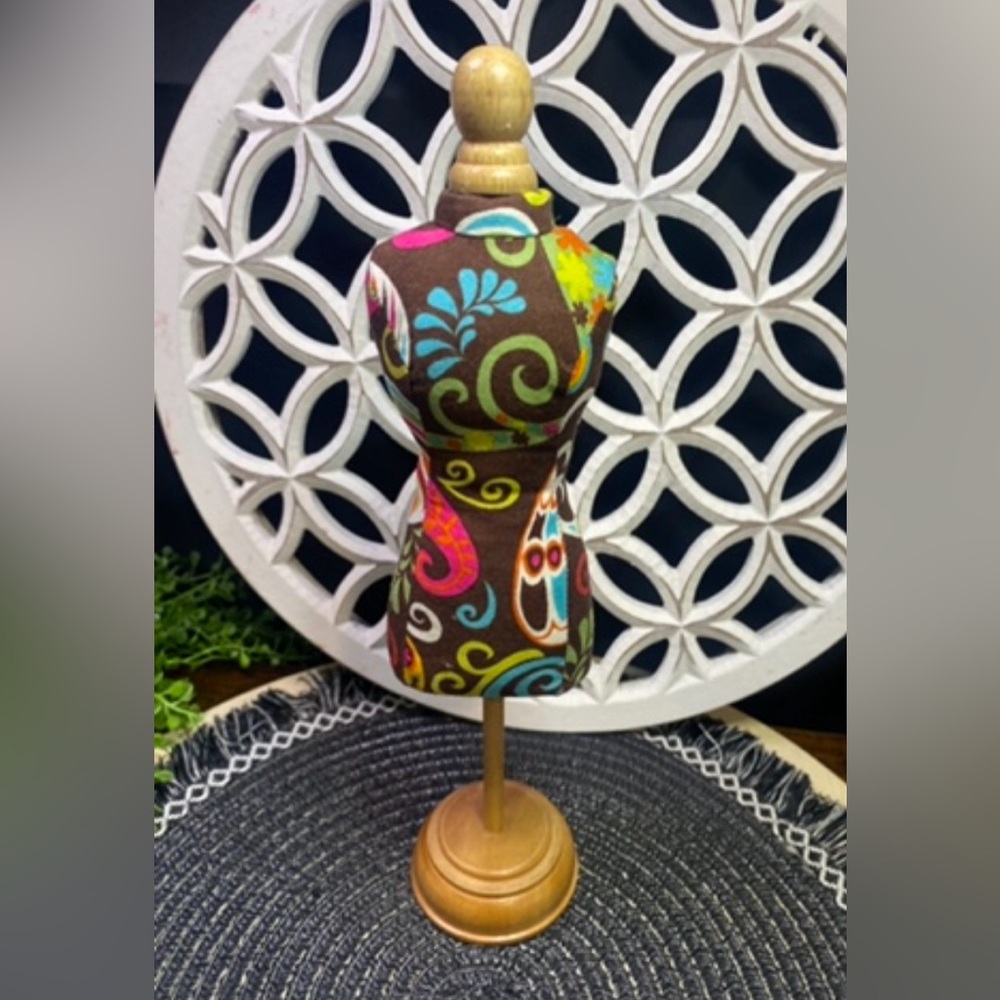 Dritz - Dressform Pin‎ Cushion w/ Wood Stand - 11 Tall